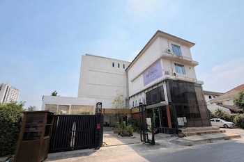 The Grand Imperial,,3 star