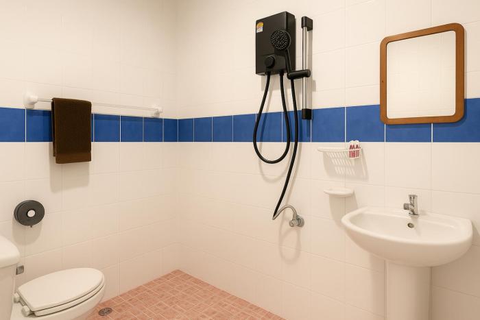 srisuksan klong muang beach