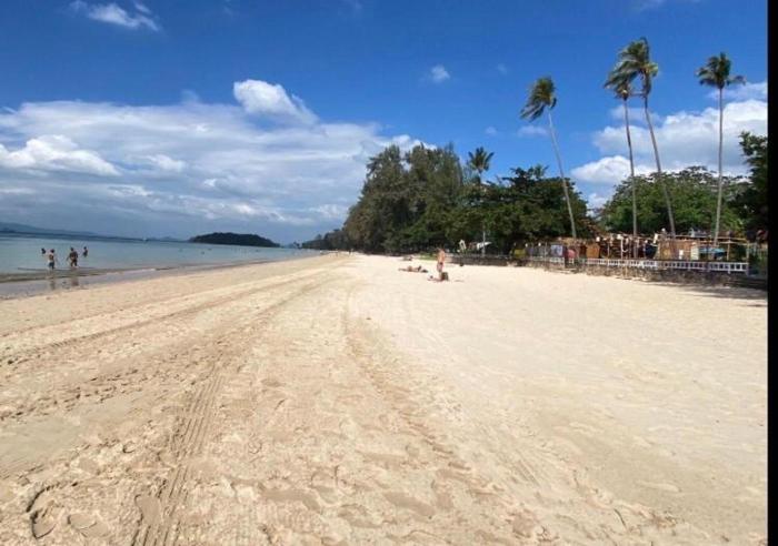 srisuksan klong muang beach