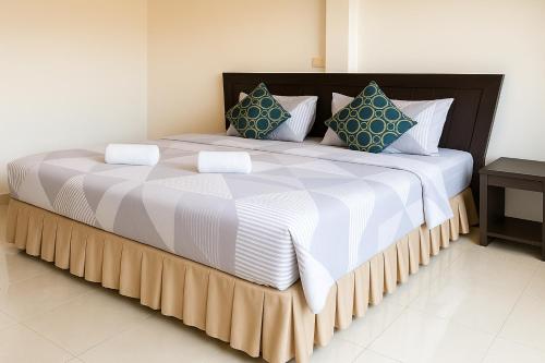 srisuksan klong muang beach