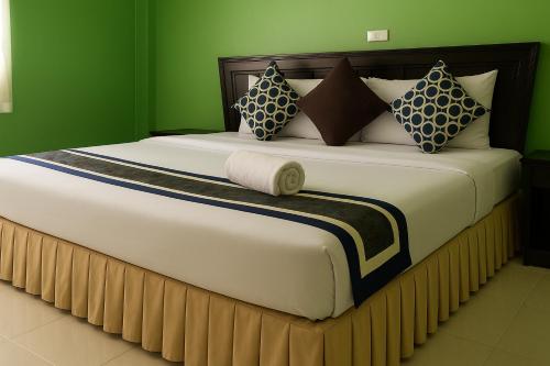 srisuksan klong muang beach