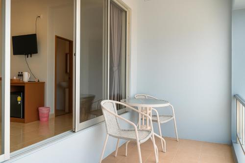 srisuksan klong muang beach