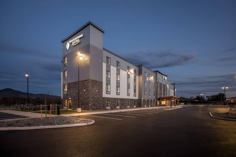 woodspring suites medford near i 5