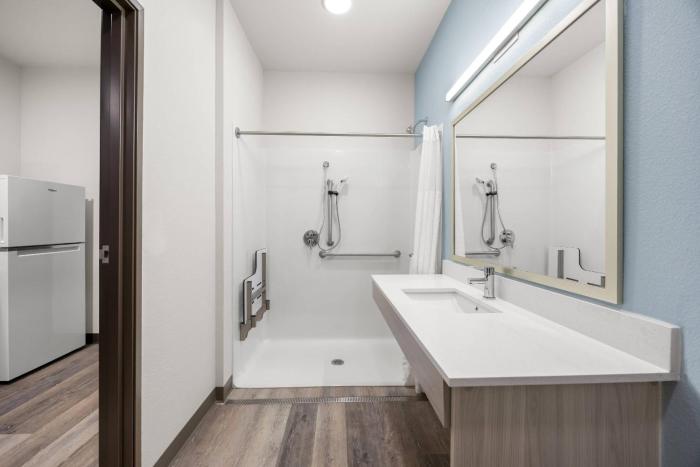 woodspring suites medford near i 5