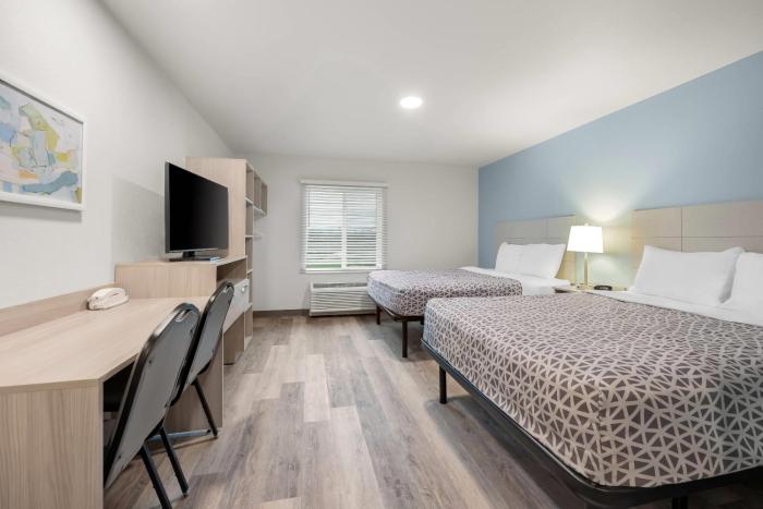 woodspring suites medford near i 5