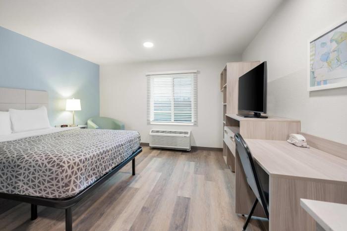 woodspring suites medford near i 5