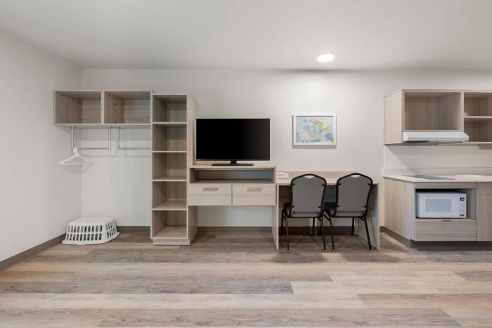 woodspring suites medford near i 5