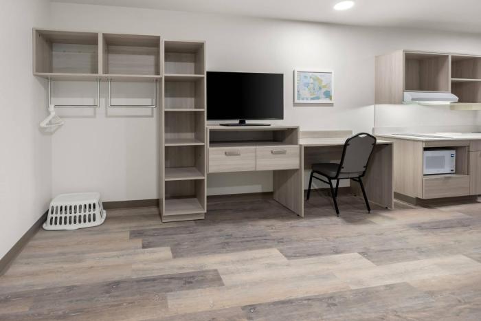 woodspring suites medford near i 5