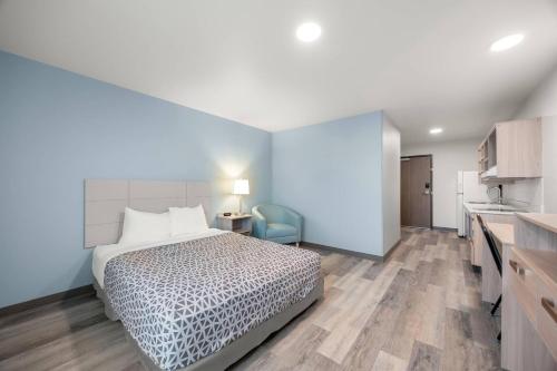 woodspring suites medford near i 5