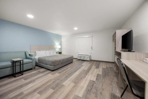 woodspring suites medford near i 5