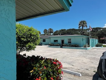 surfside suites