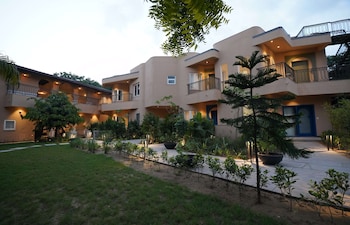 sisodia bagh luxury boutique resort