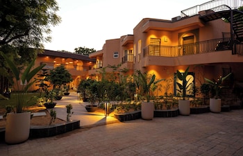 sisodia bagh luxury boutique resort