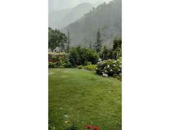 anand ganga yoga guesthouse