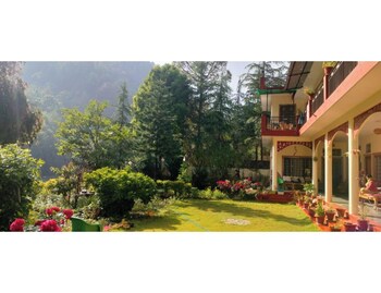 anand ganga yoga guesthouse