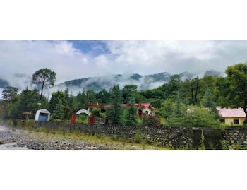 Anand-Ganga Yoga Guesthouse,,2 star