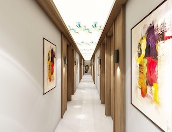 privilon hotel iscon