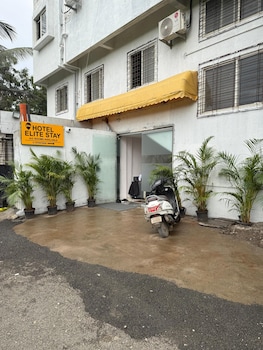 hotel elite stay mahalunge pune
