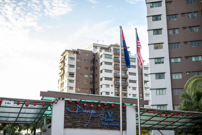 modern 3br near danga bay jb free parking