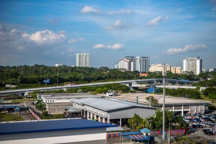 modern 3br near danga bay jb free parking