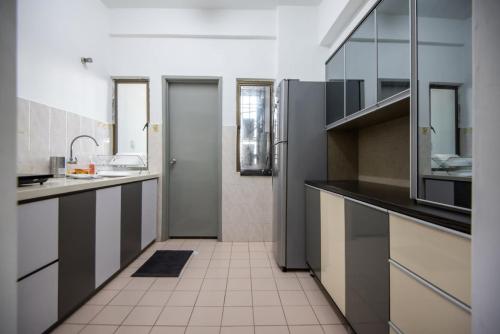 modern 3br near danga bay jb free parking