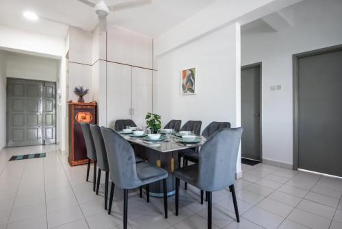 modern 3br near danga bay jb free parking
