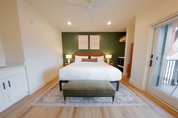 the windmoor hotel