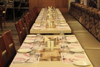 Dhanalakshmi Srinivasan Hotels Pvt Ltd,,3 star