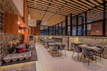 Park Avenue Hotel Bannerghata Road,,3 star