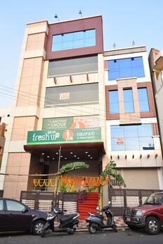 Freshup Hotels,,2 star