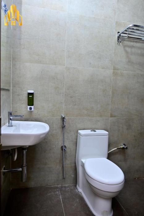 hotel noble nook 100 ft road indiranagar