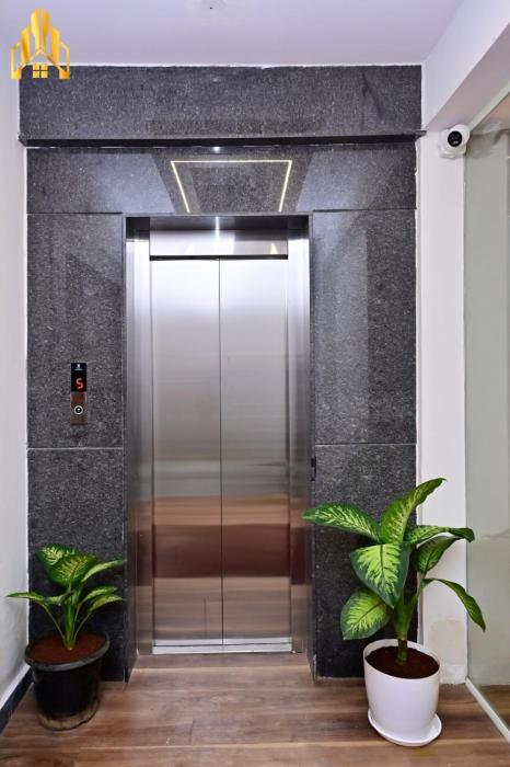 hotel noble nook 100 ft road indiranagar