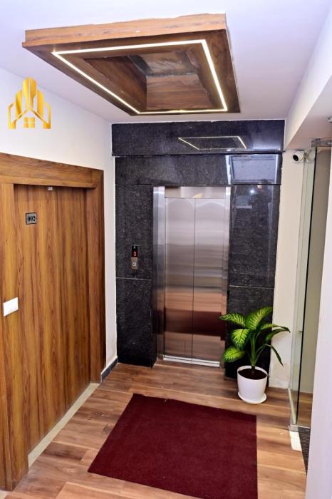 hotel noble nook 100 ft road indiranagar