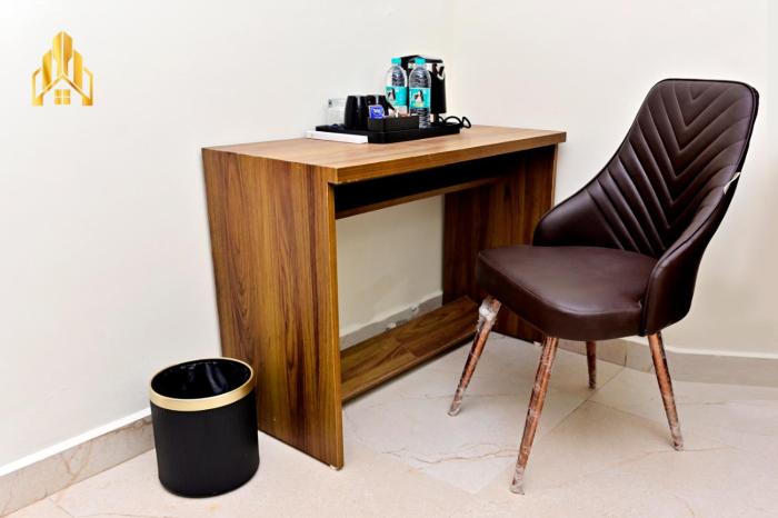 hotel noble nook 100 ft road indiranagar