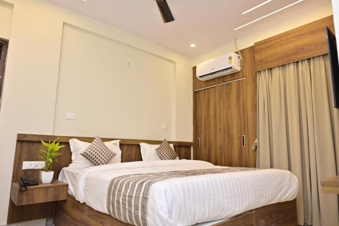 hotel noble nook 100 ft road indiranagar
