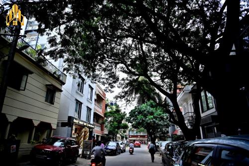 hotel noble nook 100 ft road indiranagar