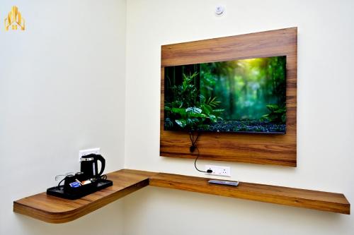 hotel noble nook 100 ft road indiranagar