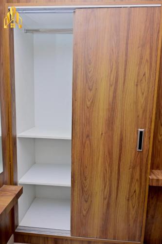 hotel noble nook 100 ft road indiranagar