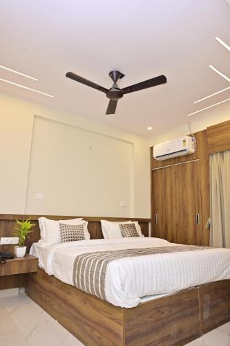 hotel noble nook 100 ft road indiranagar