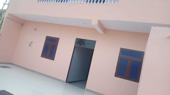 Hotel R D Palace,,2 star