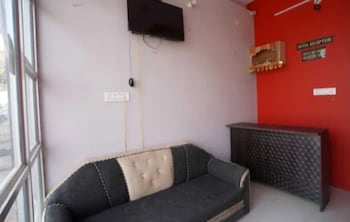 Hotel R D Palace,,2 star