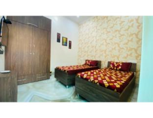 Saini Guest House,,2 star