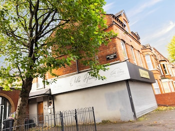 Ocho Homes Lux By Eight Continents, Belfast,,2 star