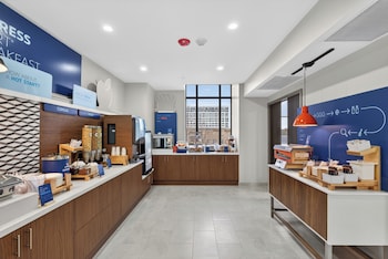 Holiday Inn Express & Suites Chicago West - Oak Park By Ihg,,3 star