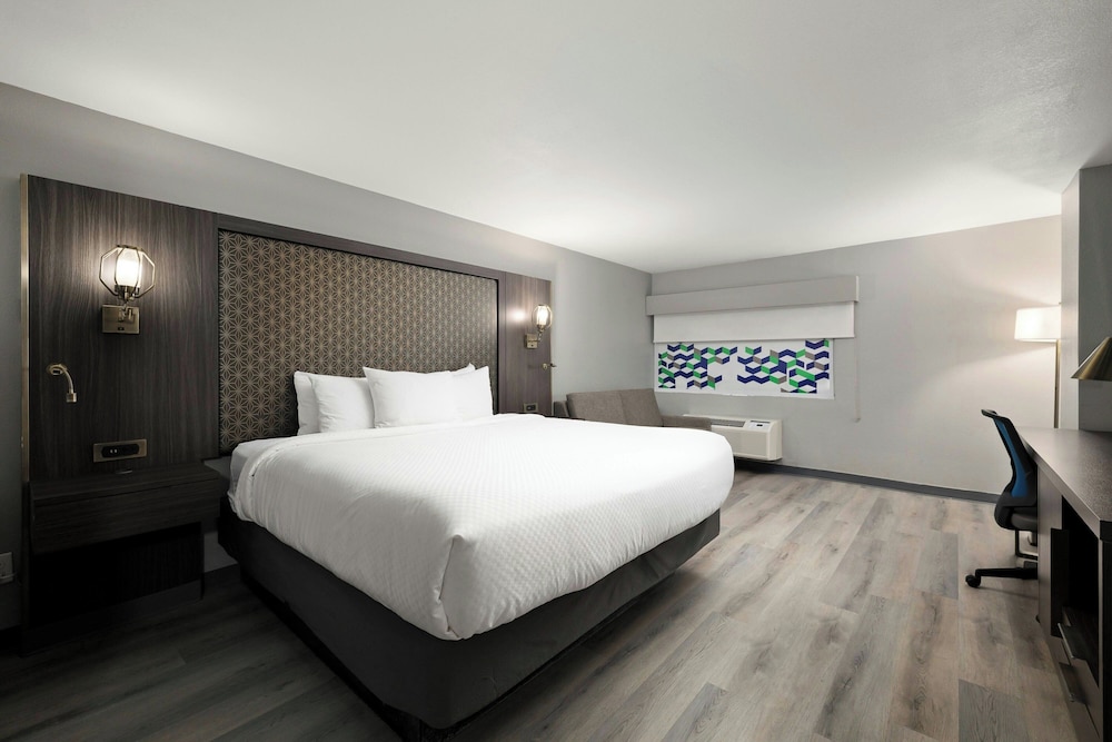 verta hotel mcallen airport