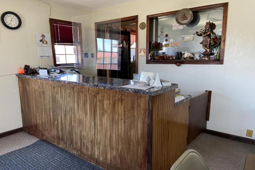 deluxe inn
