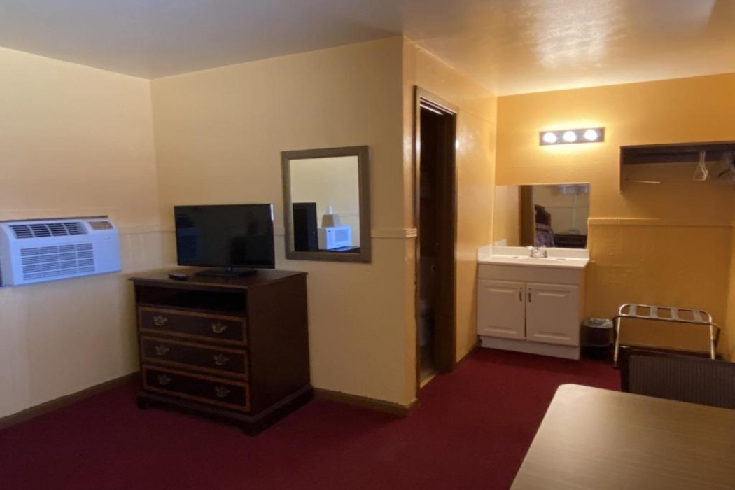 deluxe inn