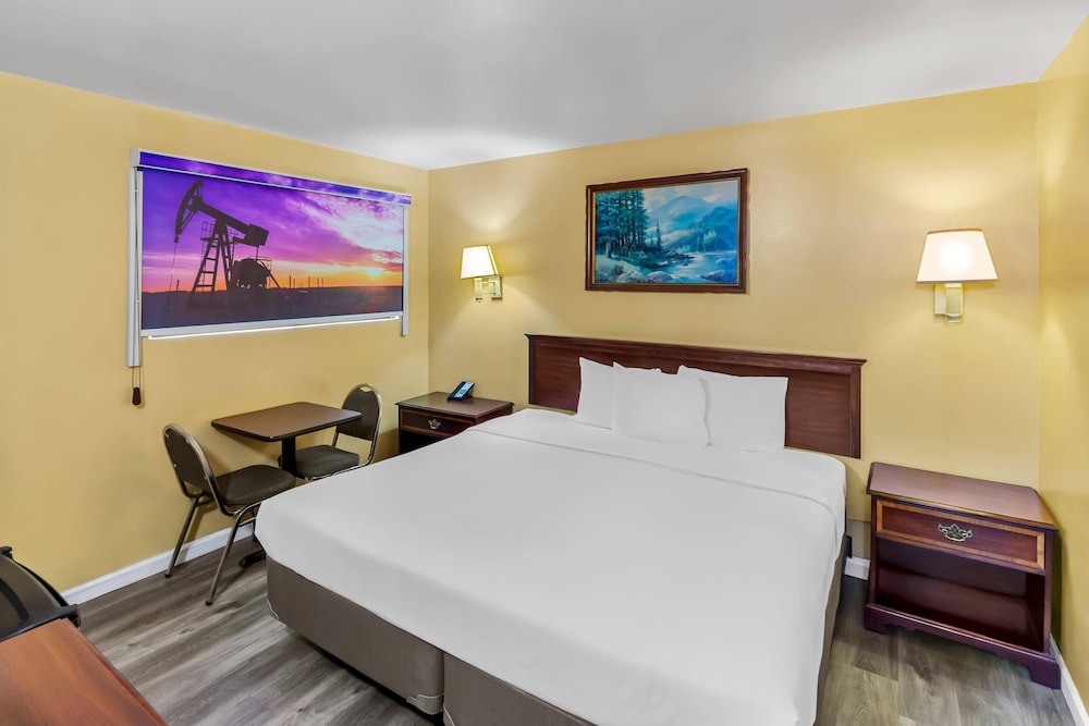 deluxe inn