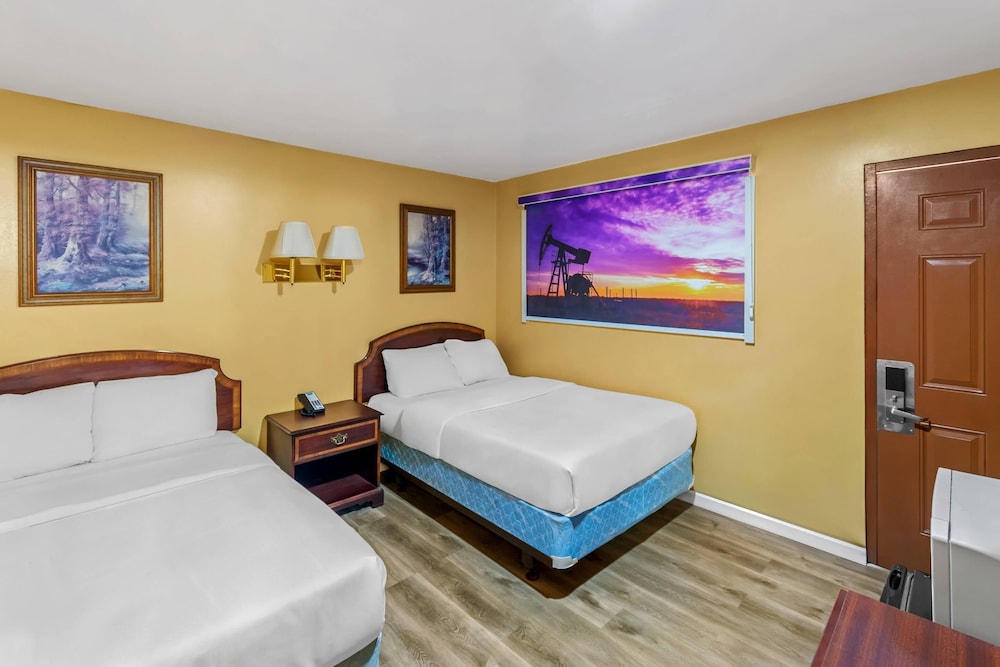 deluxe inn