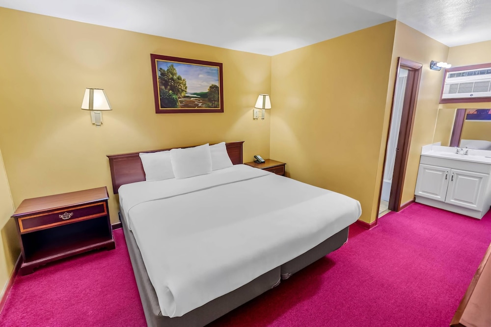 deluxe inn